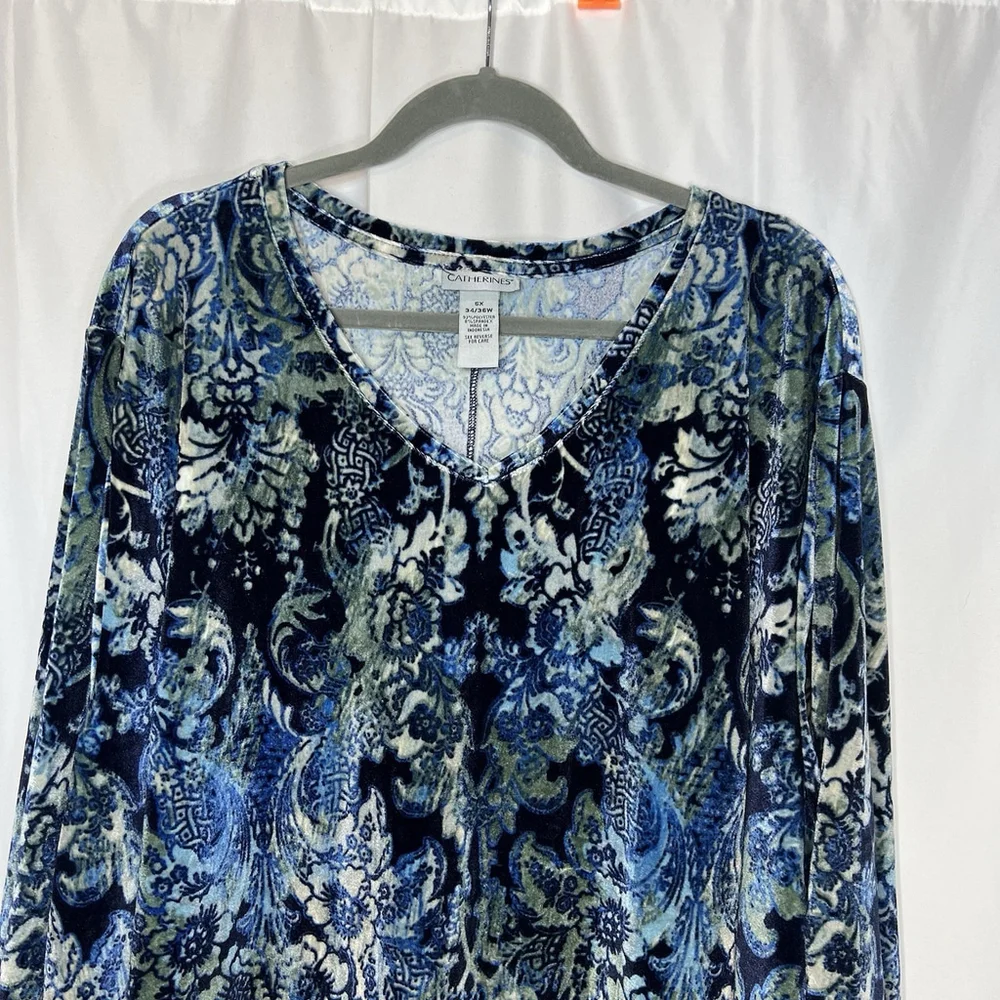 Catherines Women’s Plus Size 5X Velvet Blue Floral Print 3/4 Sleeve V Neck Tunic